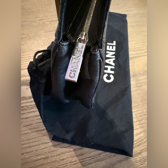 CHANEL ~ black leather LAX VERTICAL QUILTED Chain Clutch Shoulder Bag - Picture 5 of 10